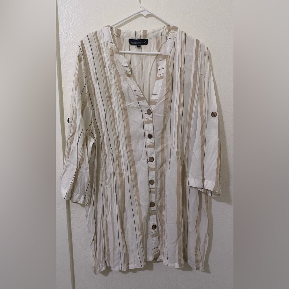 Club Z Collection NWOT White Metallic Striped White Button-up Tunic Plus Size 2X